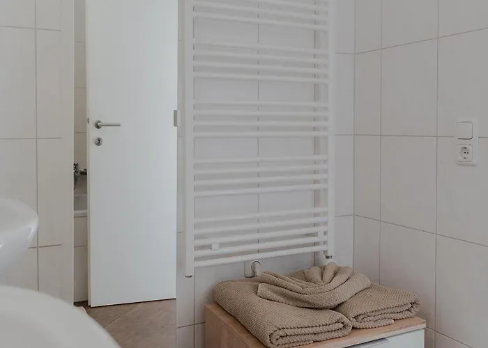 & Hike Asa, Center, Family And Friends * Bad Gastein