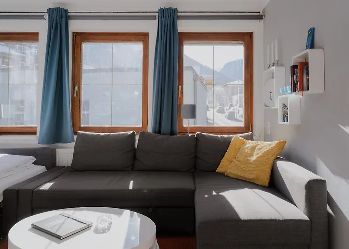 & Hike Asa, Center, Family And Friends Bad Gastein